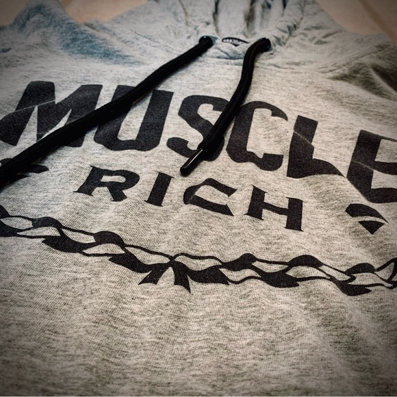 Crop Top Hoodie - Picture 4 of 5